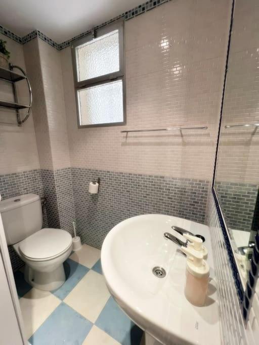 Magnifico Y Amplio Apartamento Con Terraza Фуeнхирола Екстериор снимка