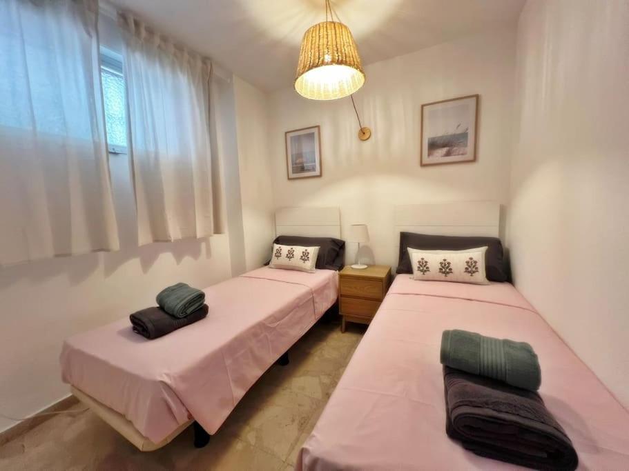 Magnifico Y Amplio Apartamento Con Terraza Фуeнхирола Екстериор снимка