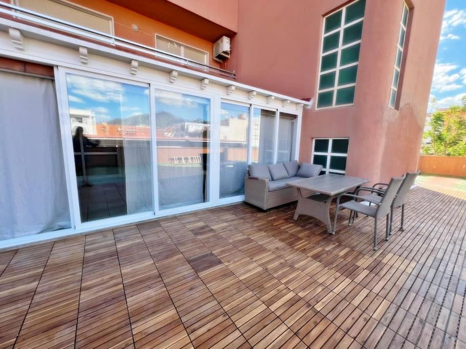 Magnifico Y Amplio Apartamento Con Terraza Фуeнхирола Екстериор снимка
