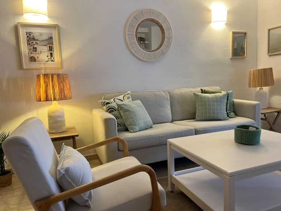 Magnifico Y Amplio Apartamento Con Terraza Фуeнхирола Екстериор снимка